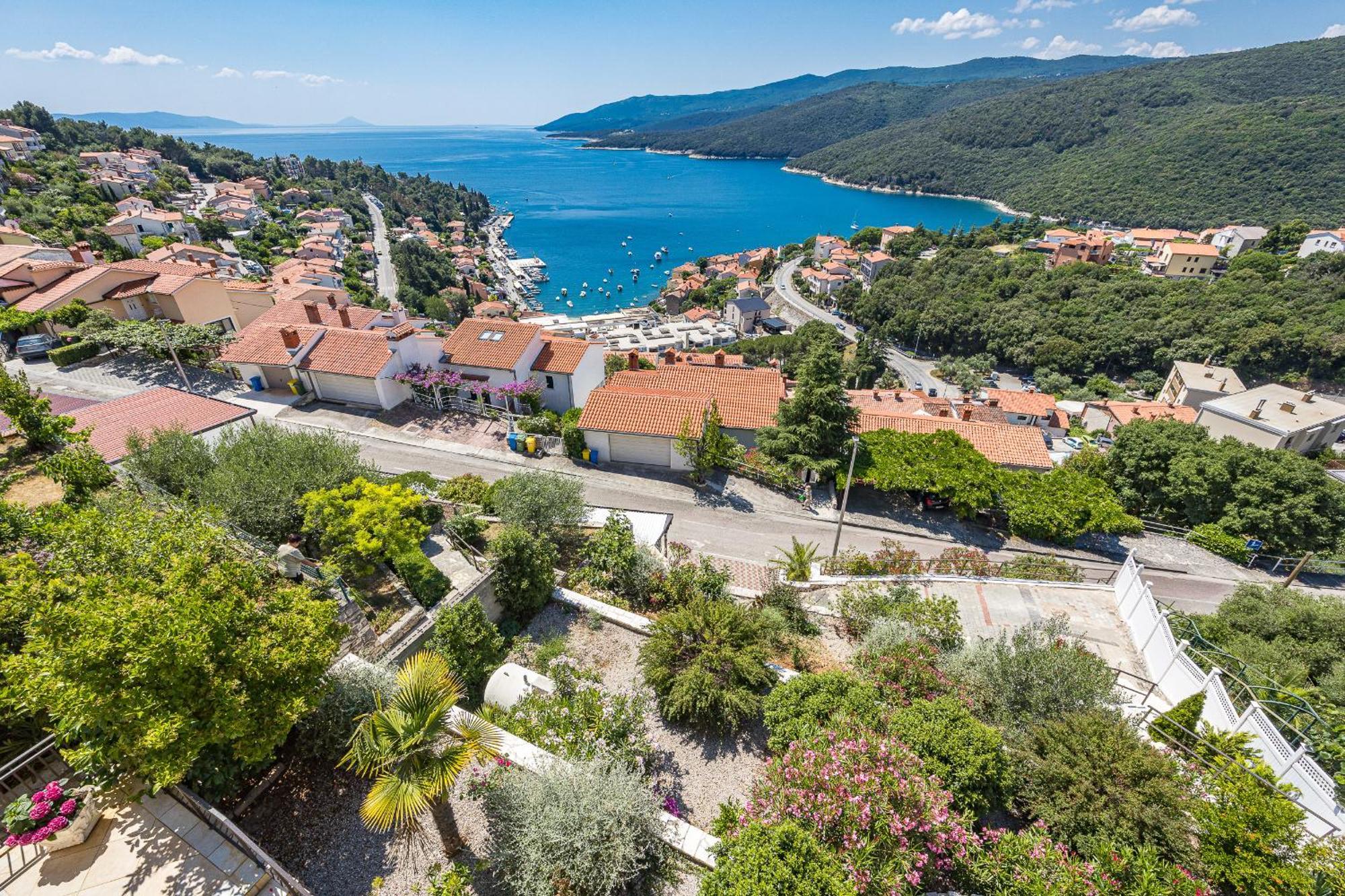 Ladym Lägenhet Rabac Exteriör bild